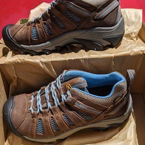 Keen Women's Voyageur - Brand New